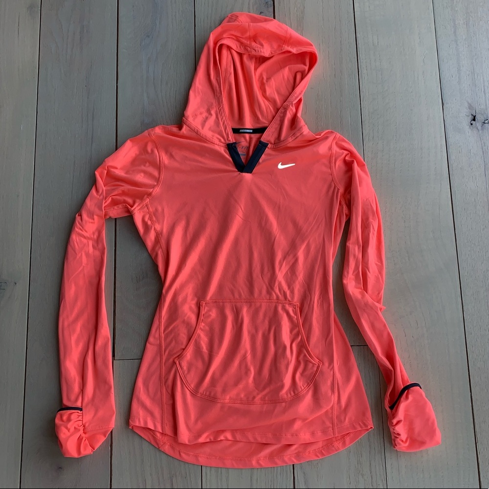 N I K E // dry-fit hoodie